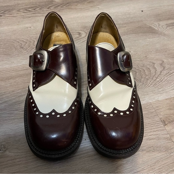 KENNETH COLE BURGUNDY VIntage WHITE LEATHER UNISEX SIZE 10 - Picture 1 of 15